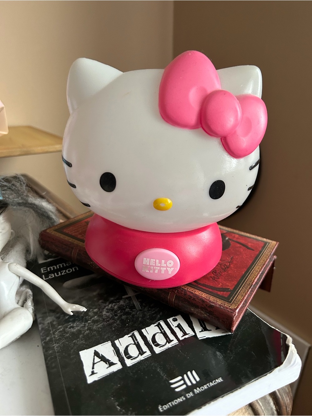 Hello Kitty White and Pink Decorative light Bust Figurine